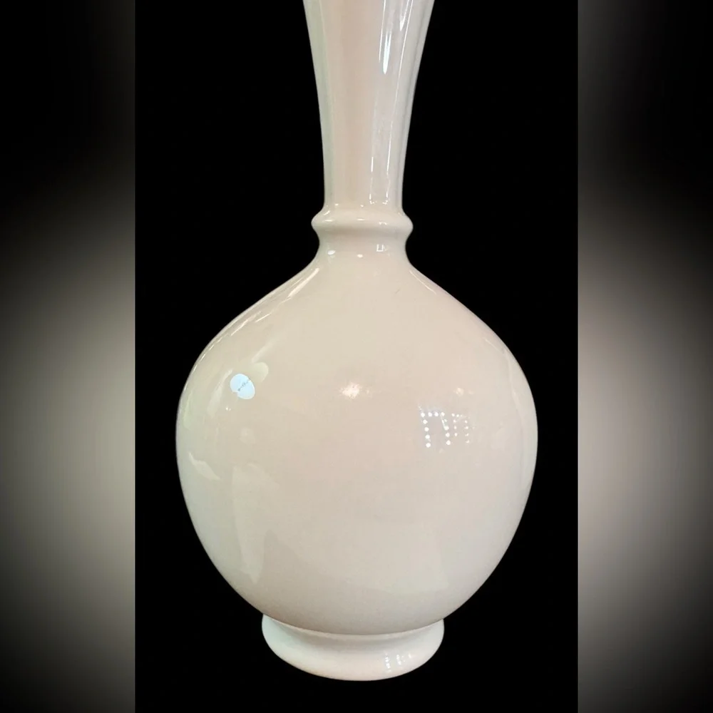 Lenox Vintage Bulb Bud Flower Heart Top Vase